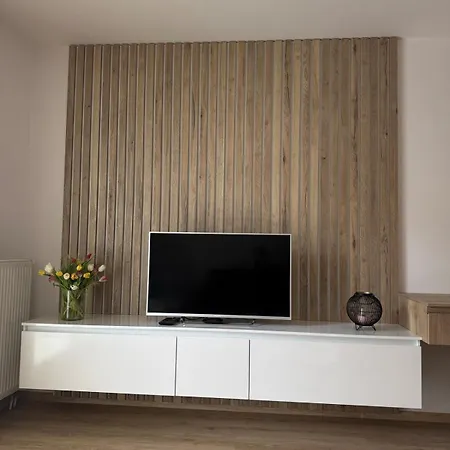 Stylish & Cozy Stay, Mid-town Apartmán *