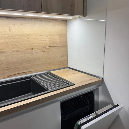 Stylish & Cozy Stay, Mid-town Apartmán Banska Bystrica