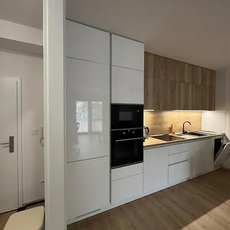 Stylish & Cozy Stay, Mid-town